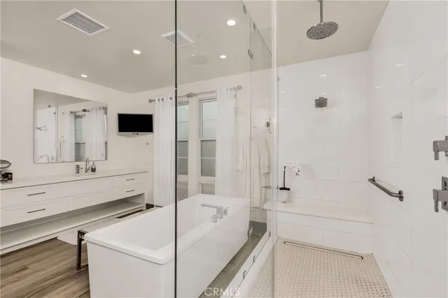 $6,590,000 | 10 Ocean Place, Seal Beach, CA 90740