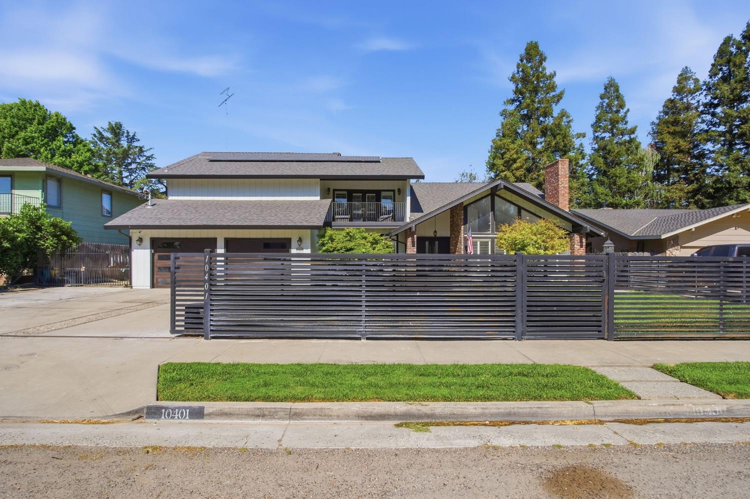 10401 Golf Link Road Turlock, CA 95380 - Photo 3 of 63 a view of house with a street