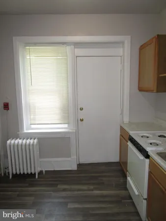 $925 | 5358 Woodland Avenue, Philadelphia, PA 19143