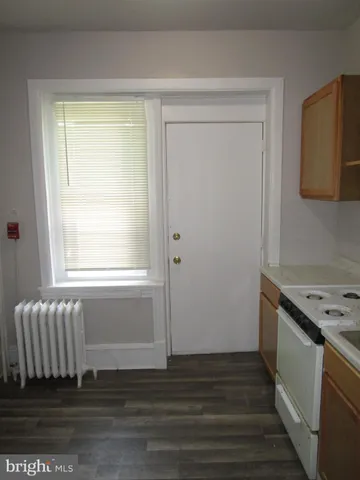 $995 | 5358 Woodland Avenue, Philadelphia, PA 19143