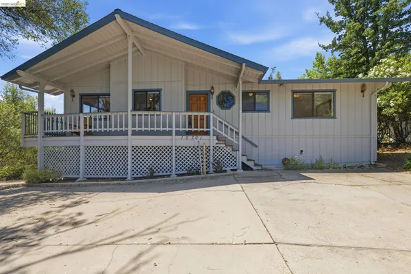 $345,000 | 12701 Cresthaven Drive, Groveland, CA 95321