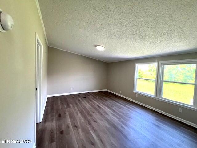 2388 River Road Kingston, TN 37763 - Photo 9 of 10 Room 2