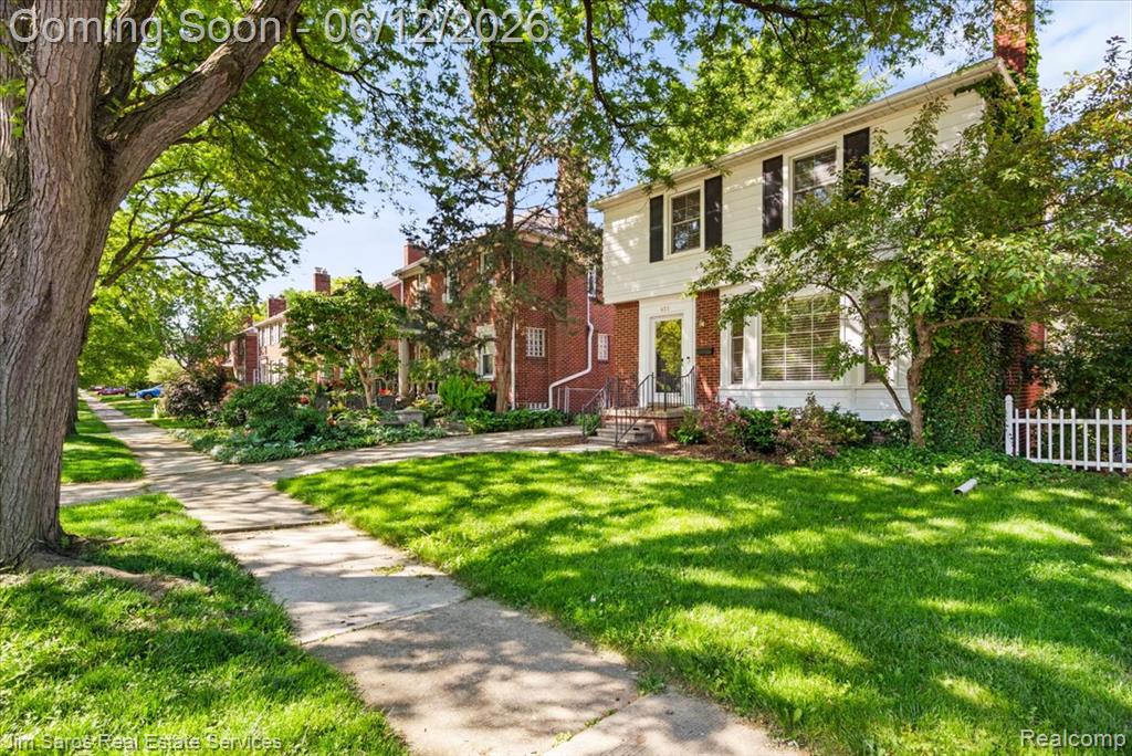 451 Moran Road Grosse Pointe, MI 48236 - Photo 2 of 30