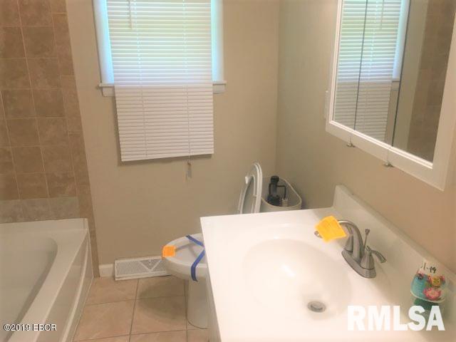 3235 Raleigh Road Eldorado, IL 62930 - Photo 8 of 21 Gallery Image 8