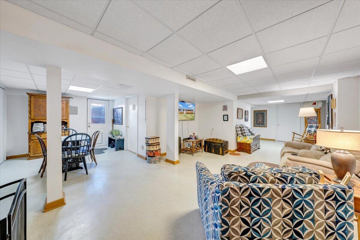 614 Santee Road Roanoke, VA 24019 - Photo 28 of 58 28-MIB04149