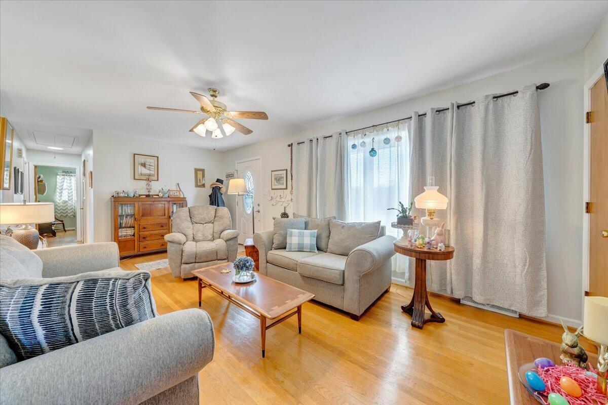 614 Santee Road Roanoke, VA 24019 - Photo 9 of 58 09-MIB04092