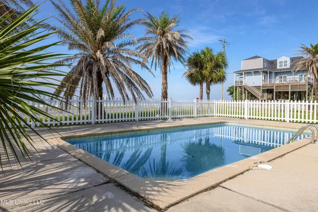 $434,000 | 800 West Beach Boulevard, Pass Christian, MS 39571