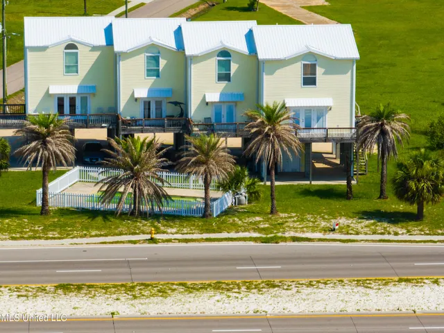 $434,000 | 800 West Beach Boulevard, Pass Christian, MS 39571