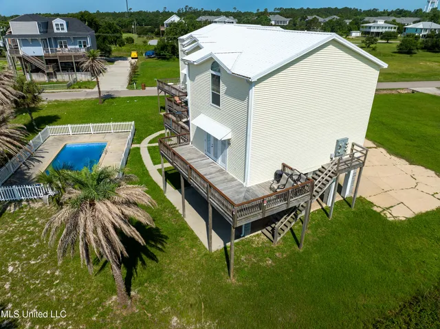 $434,000 | 800 West Beach Boulevard, Pass Christian, MS 39571