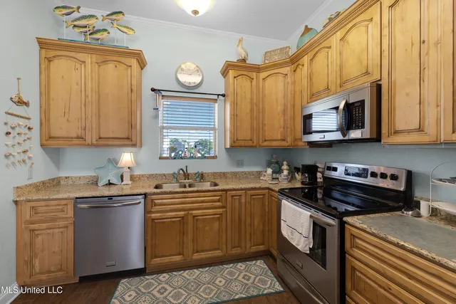 $434,000 | 800 West Beach Boulevard, Pass Christian, MS 39571