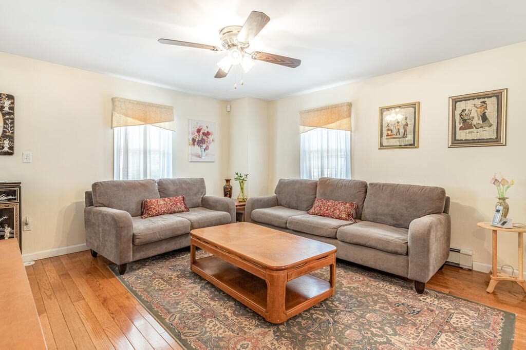 27 Leggs Hill Road Marblehead, MA 01945 - Photo 5 of 26 Gallery Image 5