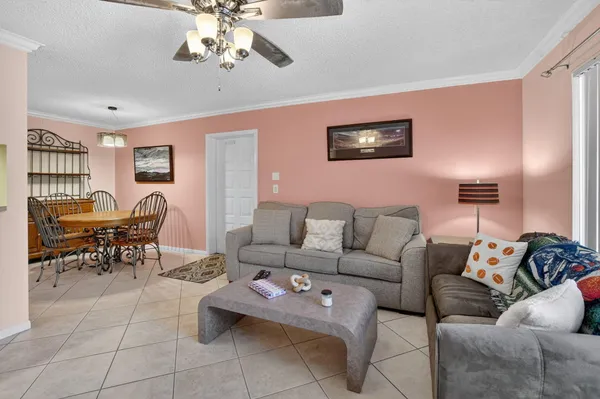 $239,900 | 13791 Oneida Drive, Unit C2, Delray Beach, FL 33446