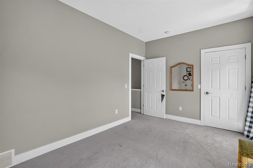 352 West Grand River Road, Unit 3 East Lansing, MI 48823 - Photo 25 of 35