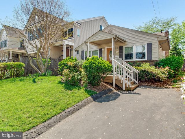 $775,000 | 4520 Chestnut Street, Bethesda, MD 20814