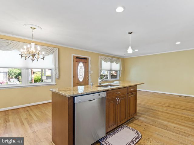 $775,000 | 4520 Chestnut Street, Bethesda, MD 20814