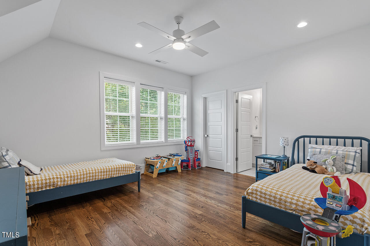 1805 Fairview Road Raleigh, NC 27608 - Photo 23 of 32 1805 Fairview Road_32