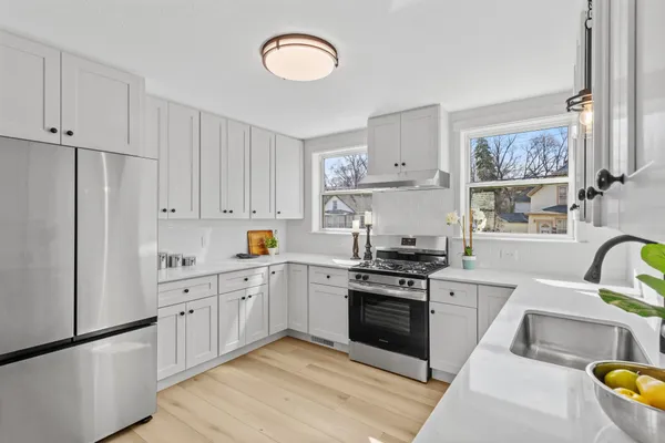 $359,900 | 582 York Avenue, St. Paul, MN 55130