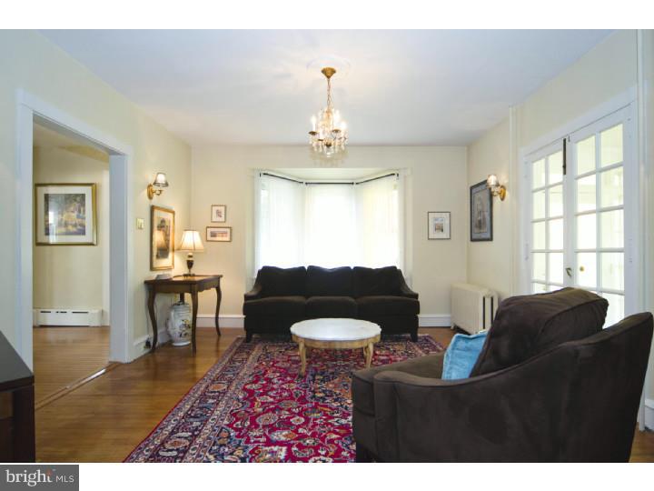 25 Leopard Road Berwyn, PA 19312 - Photo 12 of 25 Living Room