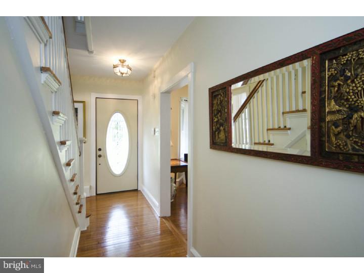 25 Leopard Road Berwyn, PA 19312 - Photo 3 of 25 Foyer