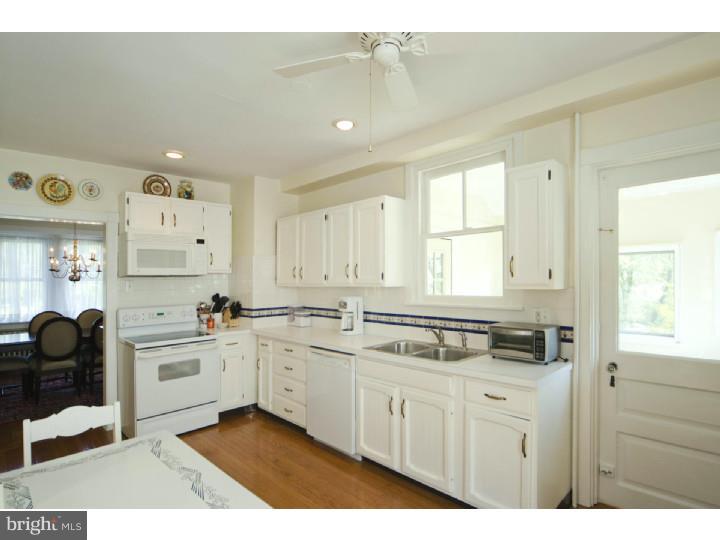 25 Leopard Road Berwyn, PA 19312 - Photo 9 of 25 Kitchen