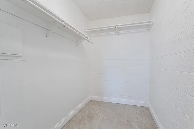 $125,000 | 605 South Royal Crest Circle, Unit 20, Las Vegas, NV 89169