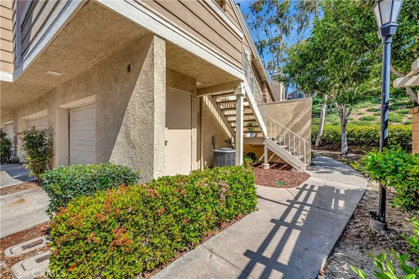 $709,000 | 21156 River Glen, Unit 50, Lake Forest, CA 92630