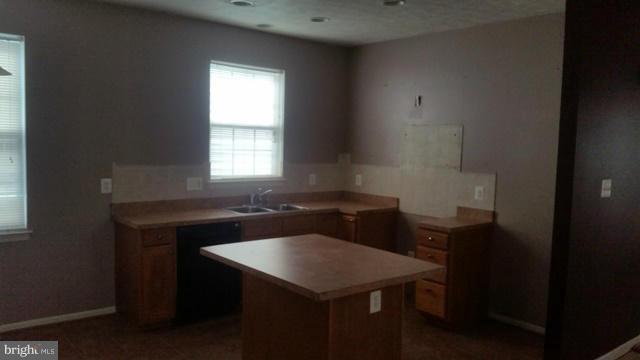 709 Luke Road Middle River, MD 21220 - Photo 5 of 14 Kitchen
