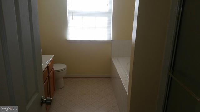 709 Luke Road Middle River, MD 21220 - Photo 8 of 14 Bath
