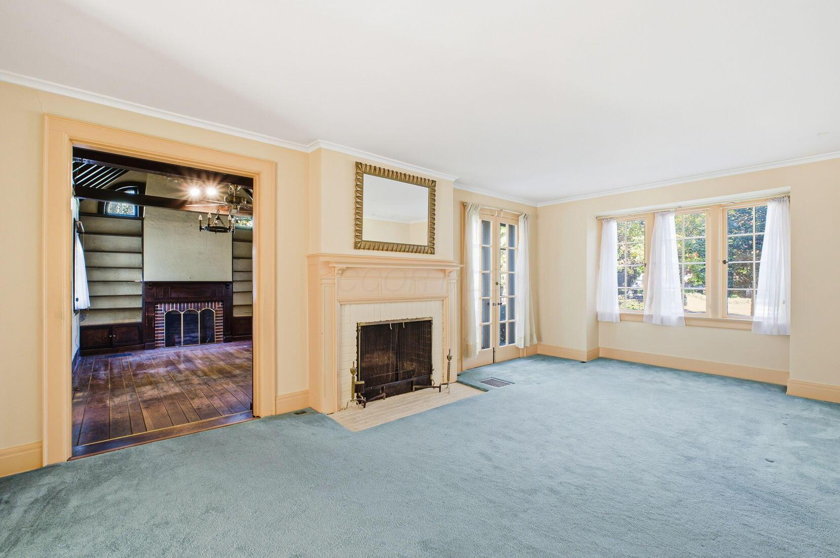 2425 Bryden Road Columbus, OH 43209 - Photo 13 of 78 Living Room