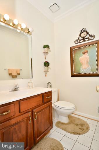 8960 Scott Street Springfield, VA 22153 - Photo 12 of 25 Bath
