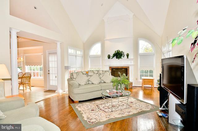 8960 Scott Street Springfield, VA 22153 - Photo 22 of 25 Family Room