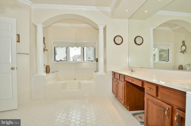 8960 Scott Street Springfield, VA 22153 - Photo 6 of 25 Bath (Master)