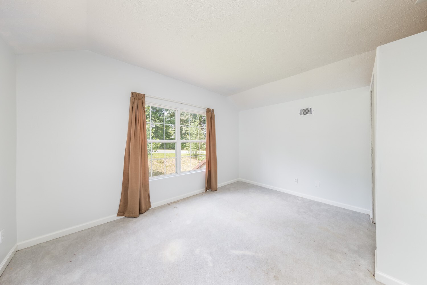 415 French Hill Road Tennessee Ridge, TN 37178 - Photo 33 of 48 a view of an empty room with a window