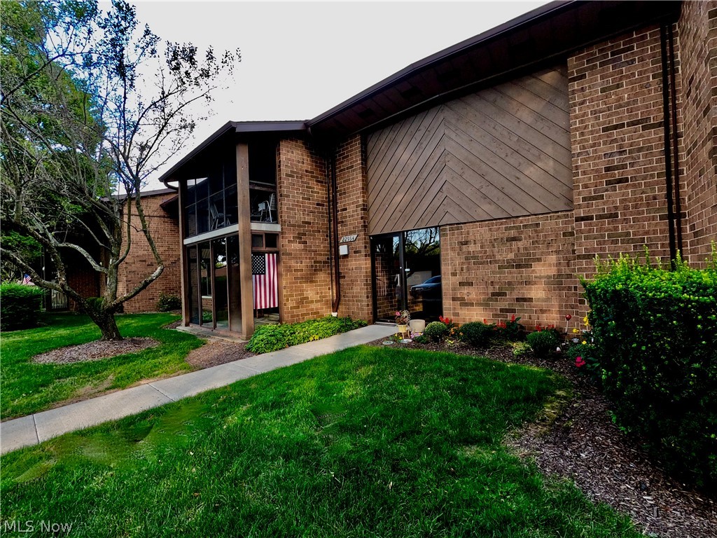 22954 Mastick Road, Unit 102 Cleveland, OH 44126 - Photo 11 of 33