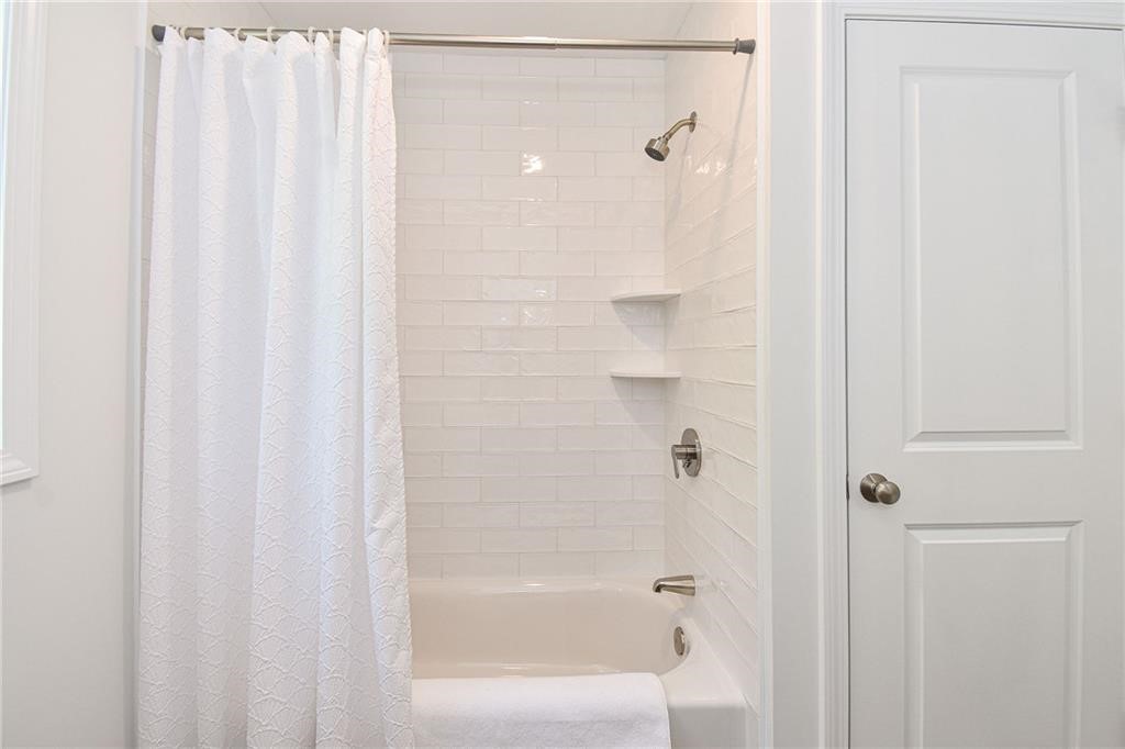 107 Coburn Street Warwick, RI 02889 - Photo 24 of 29 2nd Floor Bathroom