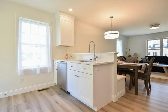 $385,000 | 107 Coburn Street, Warwick, RI 02889