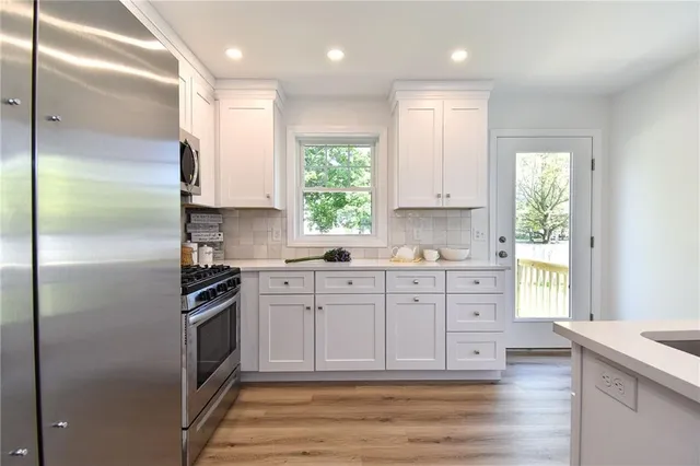 $385,000 | 107 Coburn Street, Warwick, RI 02889