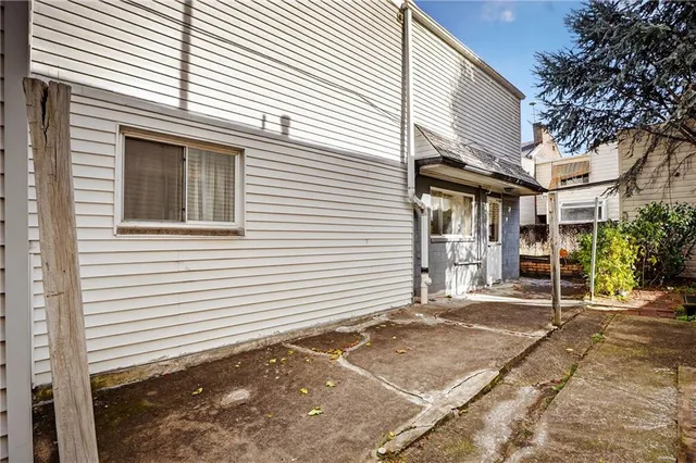 a view of a white house