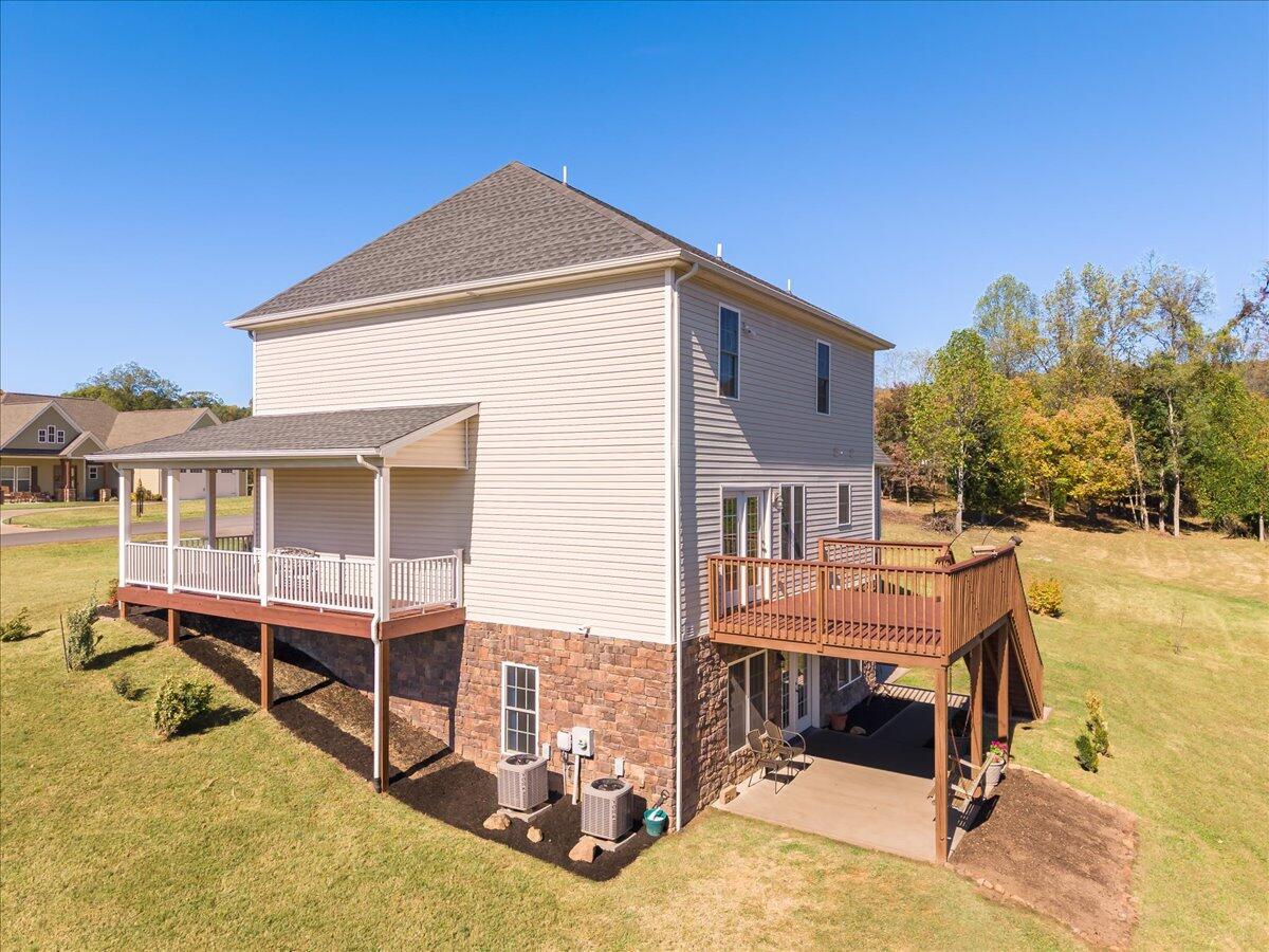 250 Thornblade Way Blue Ridge, VA 24064 - Photo 39 of 54 45-250 Thornblade Way-45