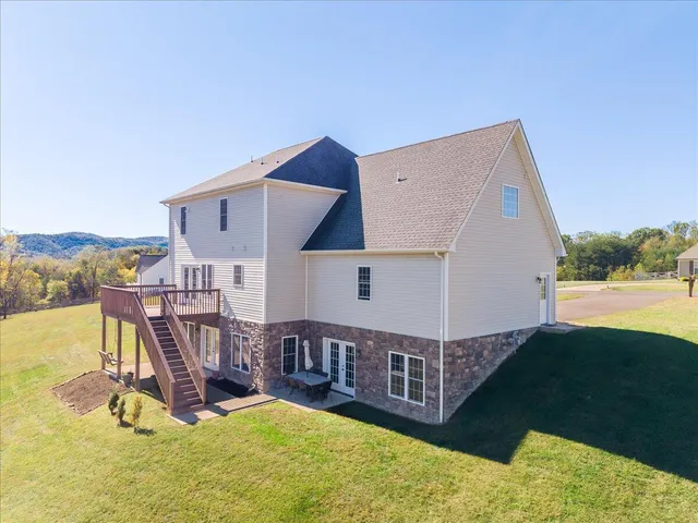 $689,500 | 250 Thornblade Way, Blue Ridge, VA 24064
