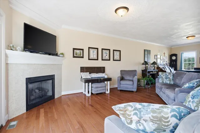 $689,500 | 250 Thornblade Way, Blue Ridge, VA 24064