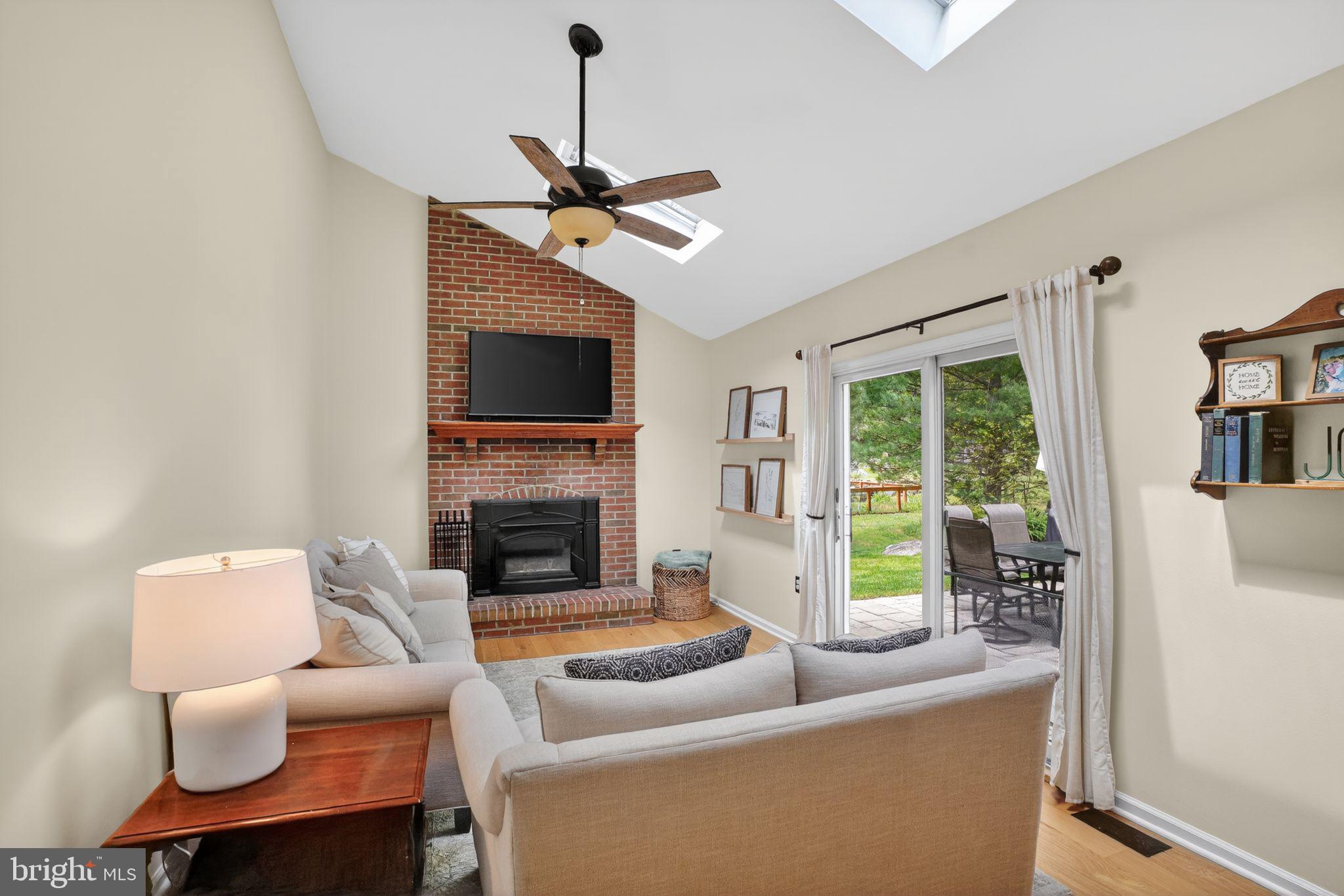 32 Ridge Run Road Sellersville, PA 18960 - Photo 13 of 30 Cozy living space with natural light.