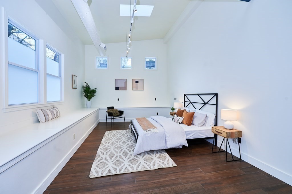 44 White Place Brookline, MA 02445 - Photo 15 of 27