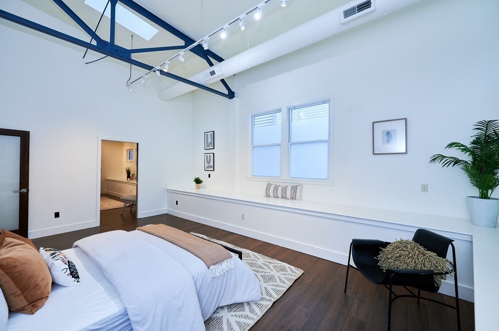 44 White Place Brookline, MA 02445 - Photo 18 of 27