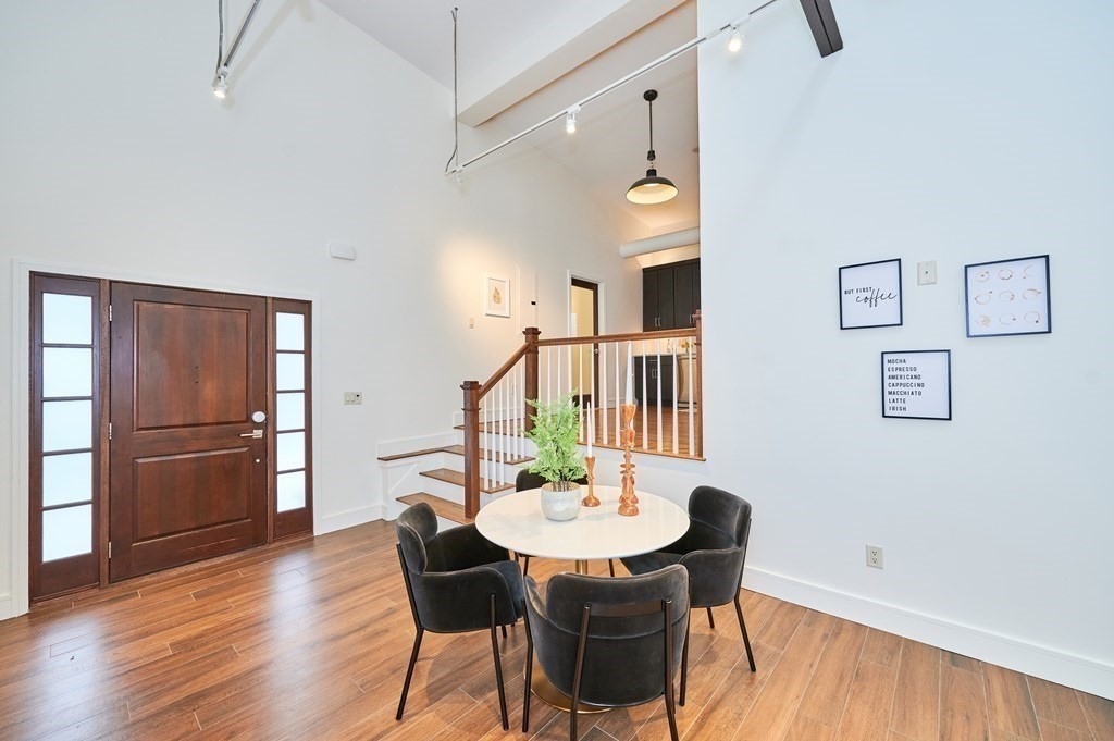 44 White Place Brookline, MA 02445 - Photo 3 of 27