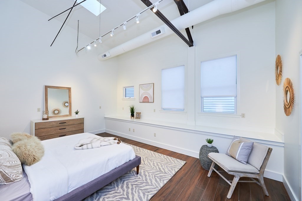 44 White Place Brookline, MA 02445 - Photo 10 of 27