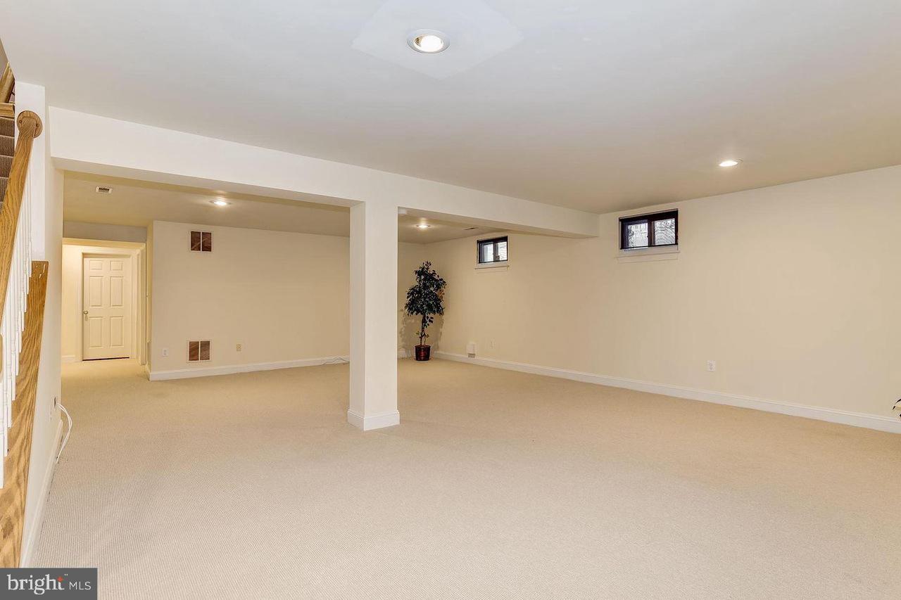 305 Flannery Lane Silver Spring, MD 20904 - Photo 6 of 19