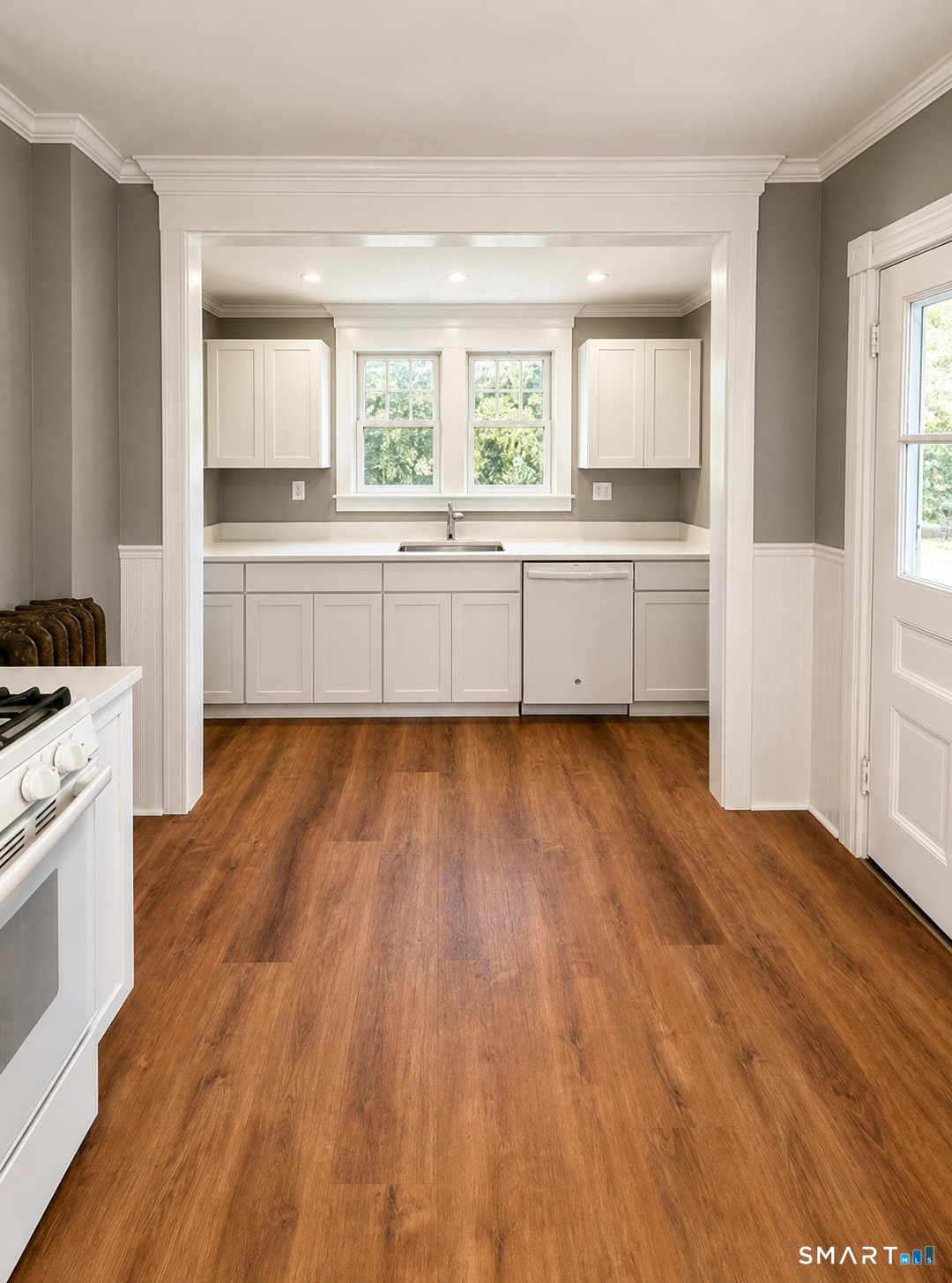 45 Dunham Street Norwich, CT 06360 - Photo 8 of 22