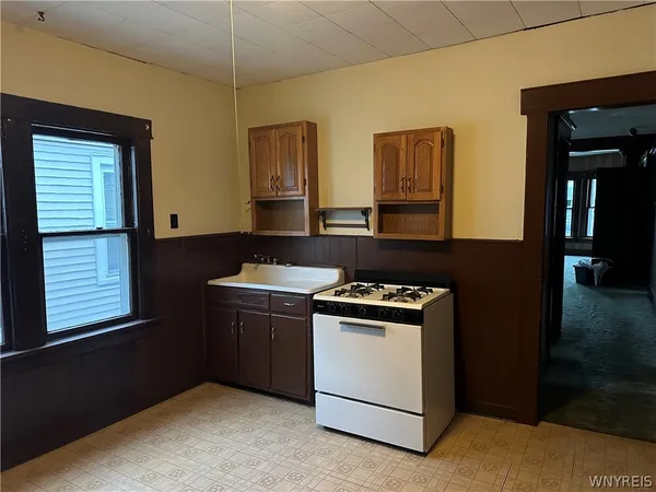 $159,900 | 208 Stevenson Street, Buffalo, NY 14210