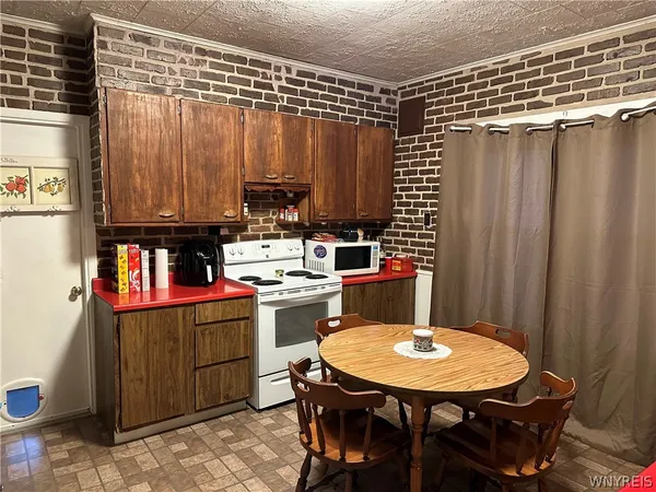 $159,900 | 208 Stevenson Street, Buffalo, NY 14210